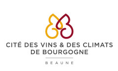 <h4>ROUGEOT & siz’-ix</h4><h5>Cité des Vins de Beaune Création des invitation</br>inauguration et roll-up</h5>